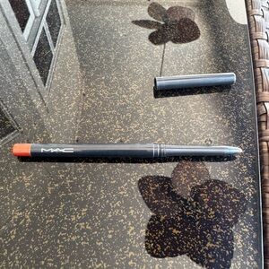 MAC Cosmetics Lip Liner - Vibrant Orange